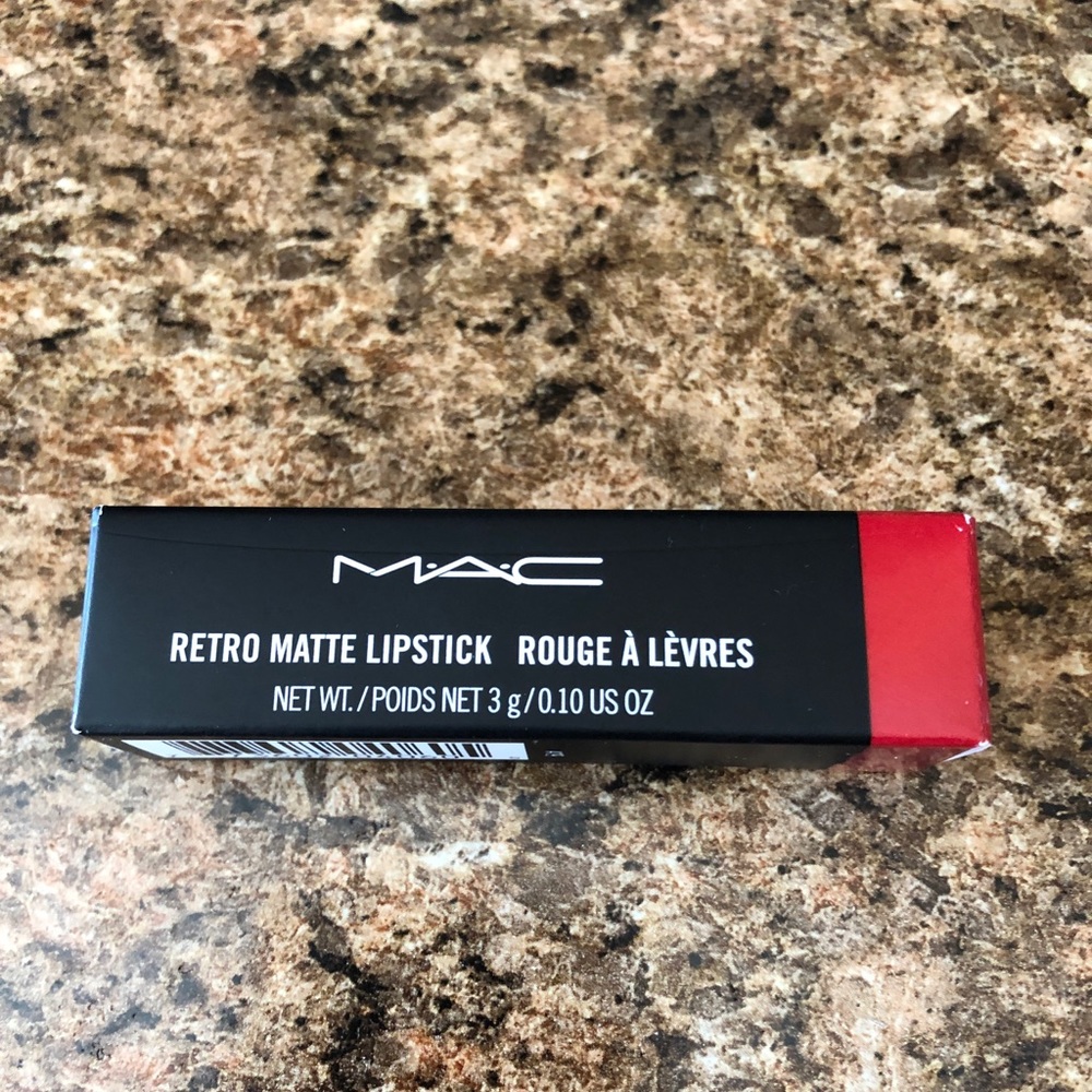 MAC Retro Matte LIpstick- ruby woo